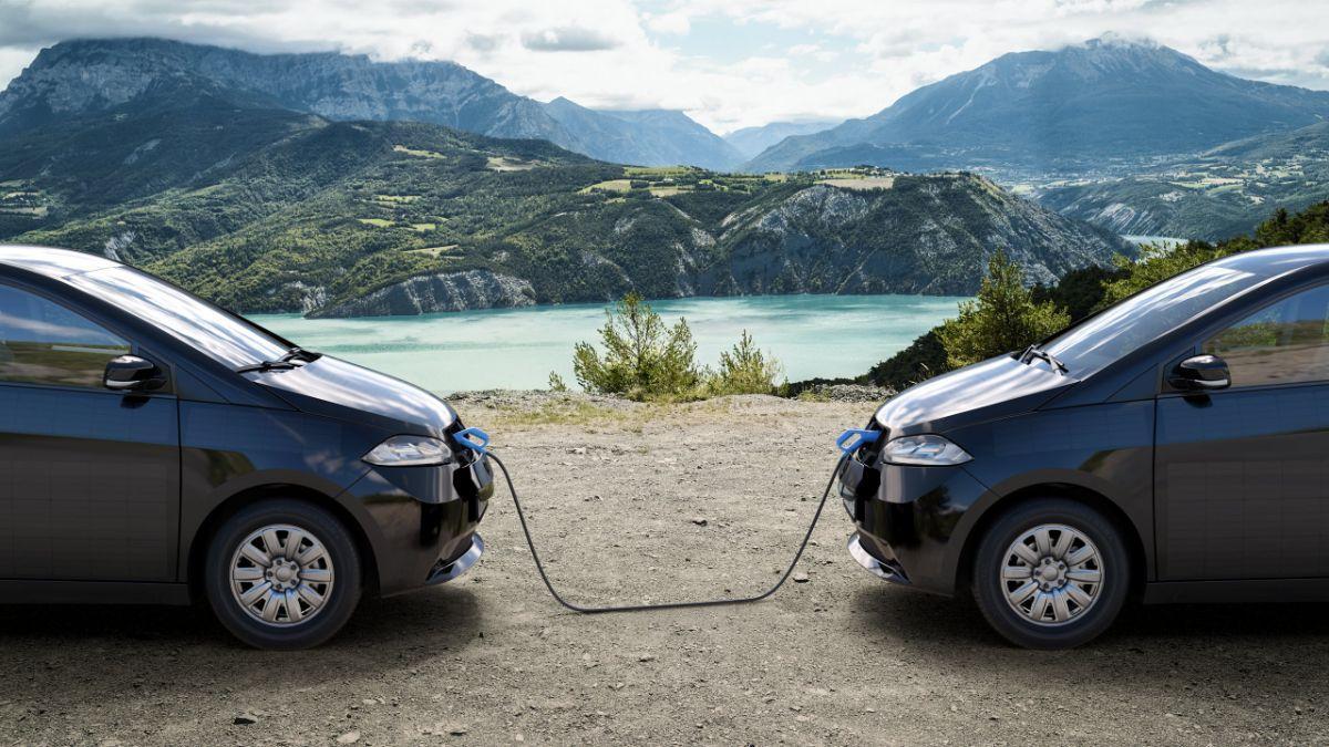 Sion, é o nome do veículo na categoria de carros SEV (Veículo Elétrico Solar) produzido pela empresa Sono Motors que, segundo estes será auto sustentável através do carregamento solar. Tudo isto por um valor dum carro de baixa gama a gasóleo. Veja mais